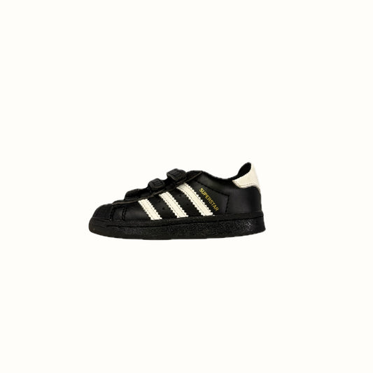 Adidas Superstars – US 6K