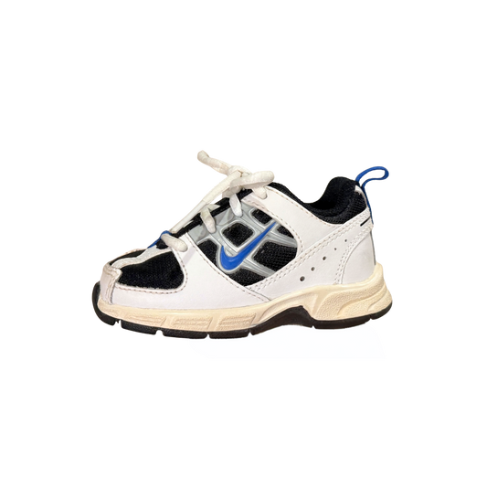 Vintage Nike Toddler Sneakers – AU 3.5