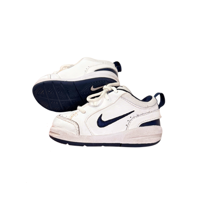 Vintage Nike Toddler Sneakers – AU 3.5