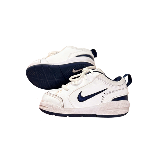 Vintage Nike Toddler Sneakers – AU 3.5