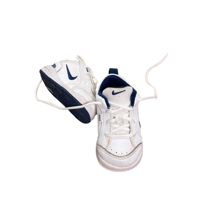 Vintage Nike Toddler Sneakers – AU 3.5