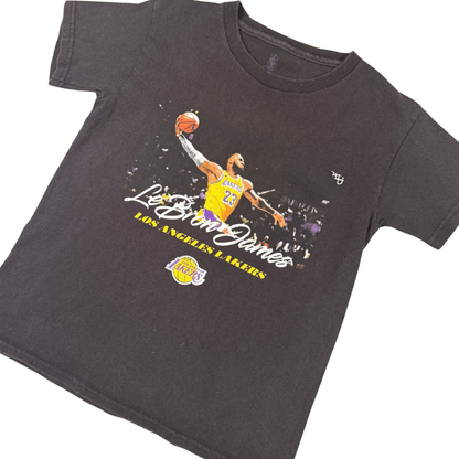Vintage LeBron James Lakers Kids T-Shirt - 6-8Y