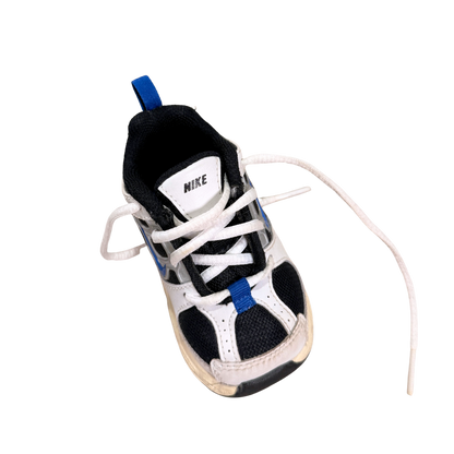 Vintage Nike Toddler Sneakers – AU 3.5