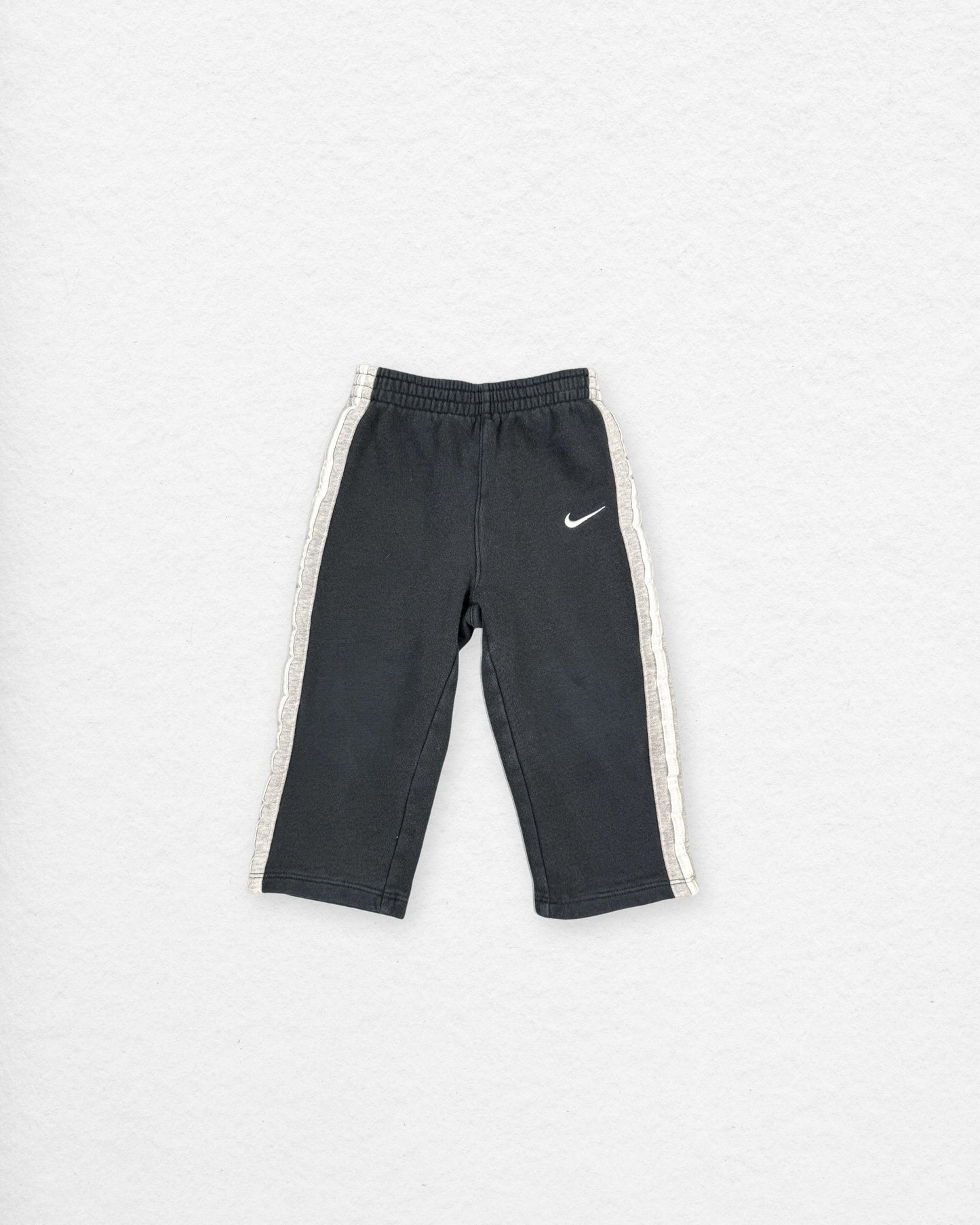 Vintage Nike Track Pants – 24M