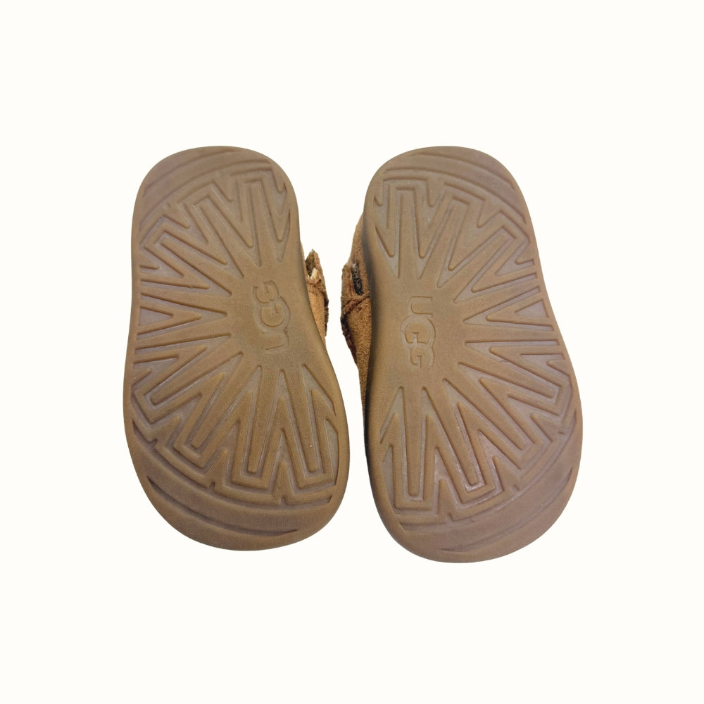 UGG Classic Boots – UK 4 / 12-18M