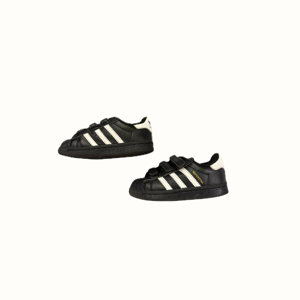 Adidas Superstars – US 6K