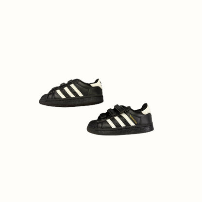 Adidas Superstars – US 6K